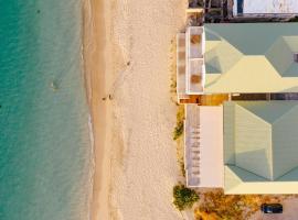 Suite 6 Mogador Residence, 2BR, brand-new, rare & luxury, sea view,位于格兰德凯斯的酒店