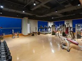 Holiday Inn Shanghai Pudong Kangqiao by IHG - Free shuttle bus to Disney land, Ins Swimming Pool