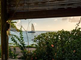 Beach House Beau Vallon, ξενοδοχείο στο Beau Vallon