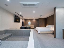 Suwon Hound Hotel, ξενοδοχείο σε Suwon