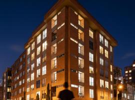 Hemma Bogotá Chapinero Premium Suites Hotel, hotel in Bogota