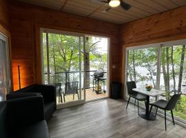 1-bedroom Unique Eco Log Cabins in Parry Sound #104, Hotel in Parry Sound