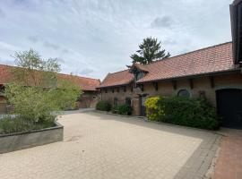 Gîte de la Carnoy, hotel in Ennetières-en-Weppes