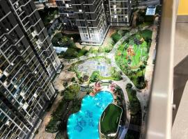 The Place's VinHome's Grand Park, ξενοδοχείο σε Long Bình