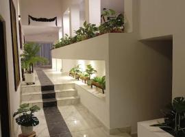 Casa Marcy, casa nueva con alberca y tres recamaras, ξενοδοχείο σε Pazulco