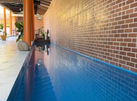 Casa Calleb, hotel in Presidente Figueiredo