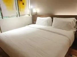 Novotel Manila Residence Hotel by Jolly Luxe Suites at Acqua
