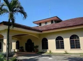 Ole Suite Hotel