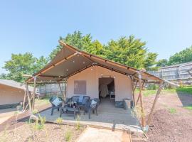 Stags head Safari Tents, hotel in Abbotskerswell