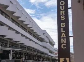 Hotel Ours Blanc - Victor Hugo