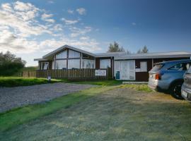 Efra Sel Hostel, hotel in Fludir