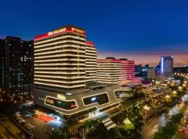 Jinjiang Metropolo Cultural and Creative Hotel, Guangzhou Baoneng International Sports and Performing Arts Center