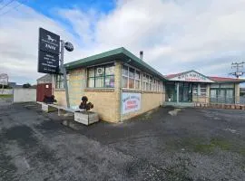 Whitehorse Inn