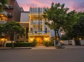 FabHotel Premium Nest Near Golf Course Road