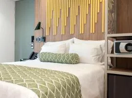 Sloh Hotel & Bar Manila Medellin