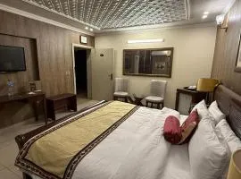 Hotel The Monterey