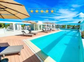 Caribbean WAVE DREAM BEACH Studios HOTEL with WiFi ROOFTOP POOL & SPA