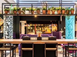 Novotel Lyon Bron Meeting & Events, khách sạn ở Bron