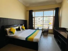 Hotel Kingston, Zirakpur