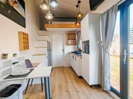 Pura Vida Downtown Tiny houses, hotel v Bukurešti