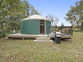Secluded Off-Grid Yurt with Forest Views Near Trails in Sears, Michigan, hotel in Sears