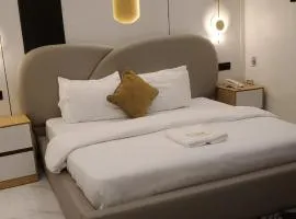 Del hotel and suites