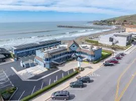 Shoreline Inn...on the beach
