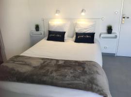 LYNA appart hôtel, khách sạn ở El Mouradia