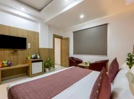 HOTEL Corporate Suite Near Delhi Terminal 3 With - Free Airport Pickup
