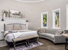 Silo Stay with King Bed & Loft / Near Zion & Hot Springs