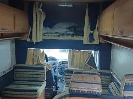 rent camper, hotel v destinaci Tirana
