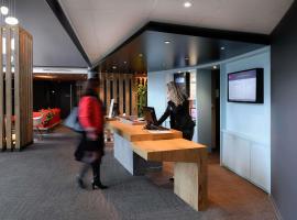 布列塔尼康泊宜必思酒店，位于奥登河畔的布雷特维尔的酒店