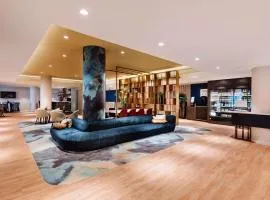 نوفوتيل دن هاج ورلد فوريم