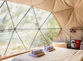 Goražde में, होटल Glamping Drina Riverzone