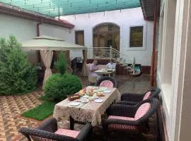 UYUT INN Hotel
