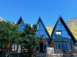 Kazbegi Villa Cottages, ξενοδοχείο σε Itʼkhvisi