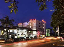 ibis Vientiane Nam Phu, hotel in Vientiane