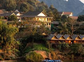 Yensabai Bungalow River view, hotel v destinaci Nongkhiaw