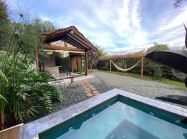 Cabaña Lembos Jacuzzi con vista al cielo, ξενοδοχείο σε Pereira