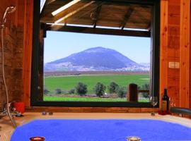 Noach Batavor, ξενοδοχείο σε Kefar Qish