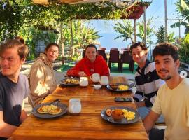 Atitlán Backpackers by Don Pascual, hotel en San Pedro La Laguna