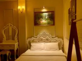 Hotel Nhà Mình