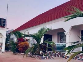 Jawara Kunda Apartments, ξενοδοχείο σε Tujering