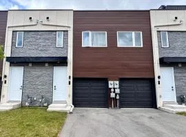 Bentley Commons Fallsview Towns