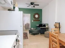 Dundas and Brock Suitel