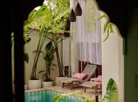 Naia Hotel Kuta Lombok