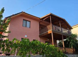 Uludağ Tatil Evleri & Villa Şirin, hotel in Soğukpınar