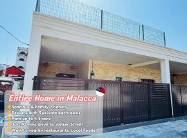 Spacious Home for Families, COMFY HILL, hotel in Melaka