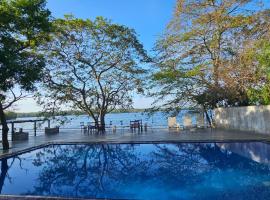 Sandalu Bungalows unit1, hotel in Hambantota