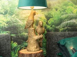 Jungle Lodge, Hotel in Rustington